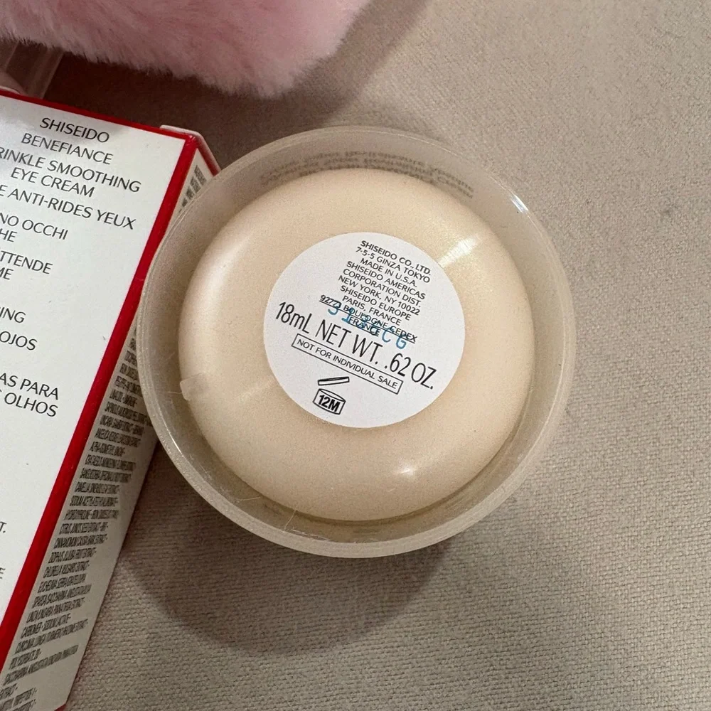 Shiseido Skincare set - Picture 9 of 10